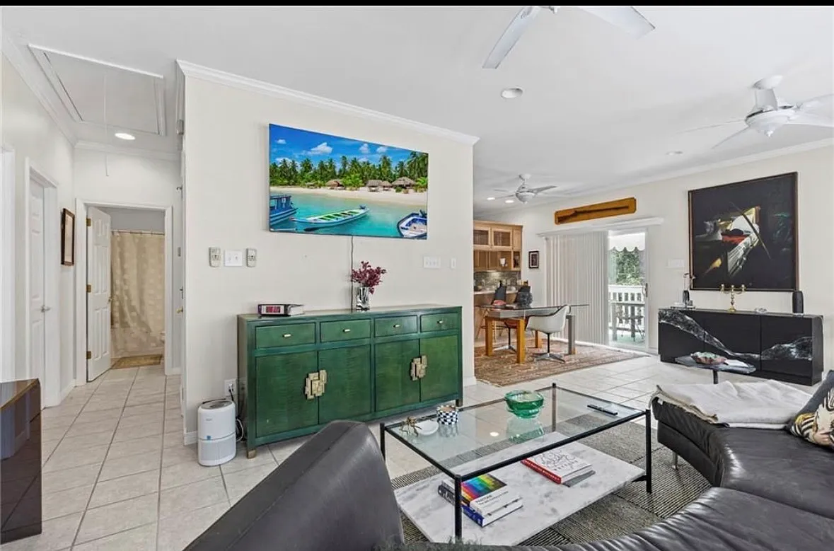 3 bed, 2.5 bath, 1581 sqft, $3,550 — Photo 4