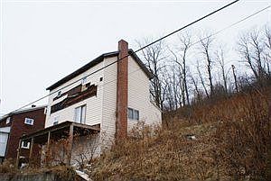 2nd image of 723 Mountain Ave