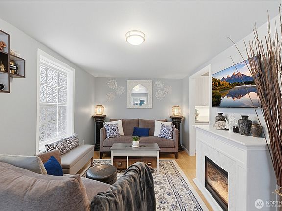 5th image of 10611 2nd Place SW