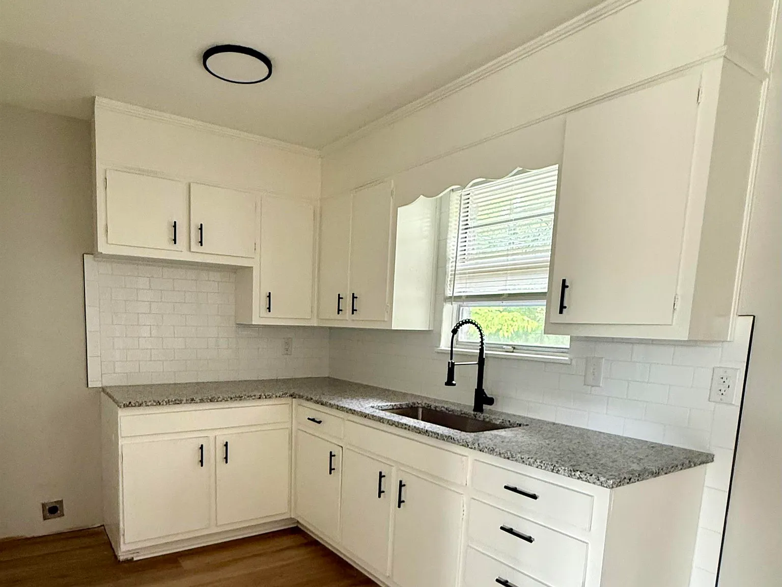 4 bed, 2.0 bath, $1,650 — Photo 3
