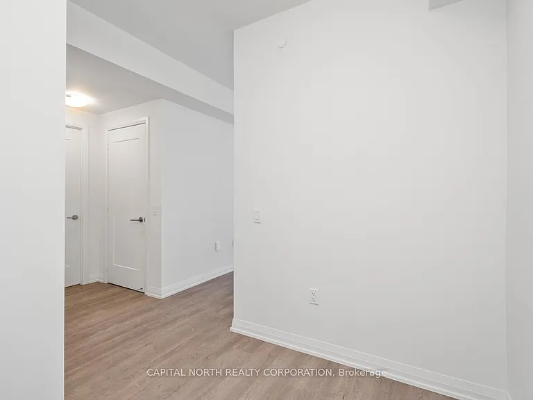 9000 Jane St #329 — Photo 20