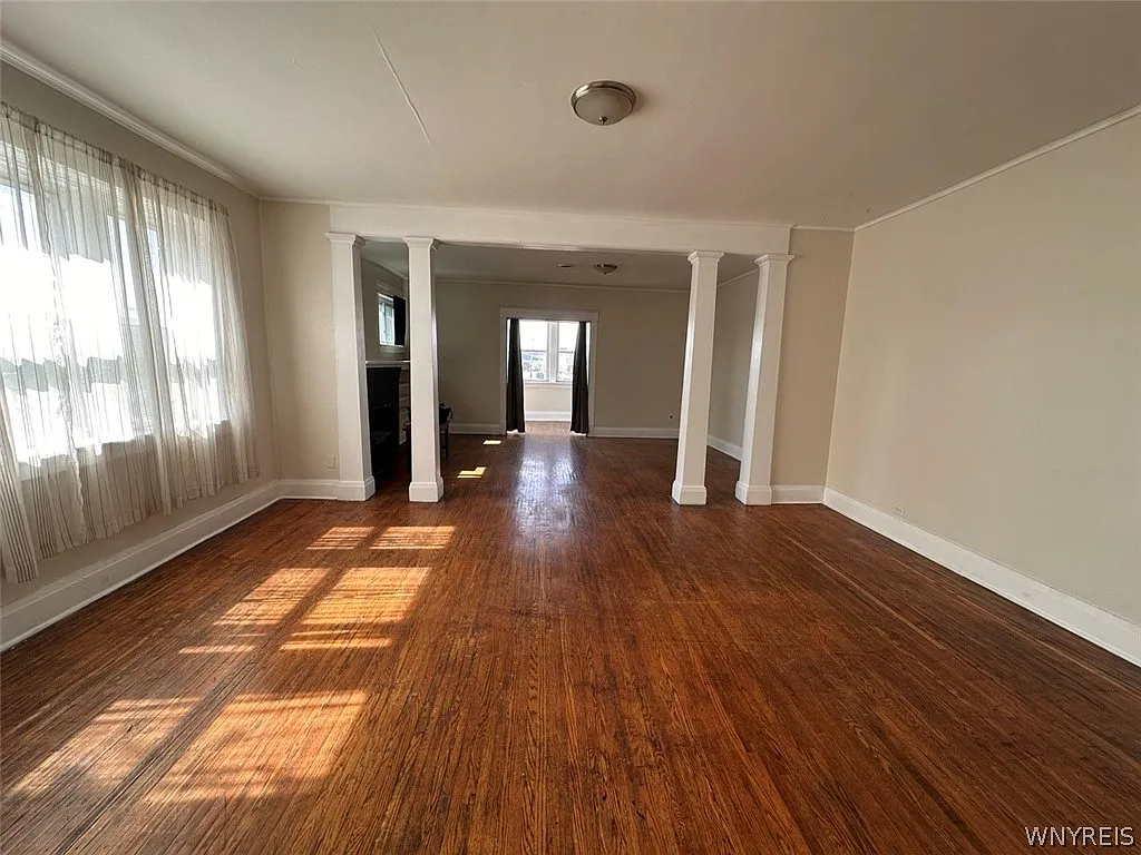 2 bed, 1.0 bath, 1130 sqft, $1,450 — Photo 3
