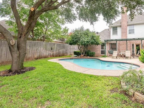 4th image of 6605 Meade Dr