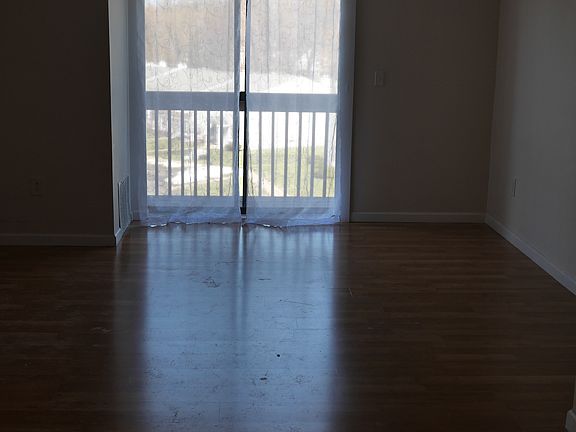 3rd image of 1415 Harbor View Dr
