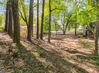 2116 Holly Hill Dr, Decatur, GA 30032