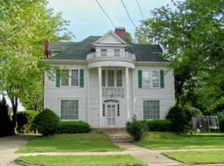 109 W Prospect St, Kewanee, IL 61443