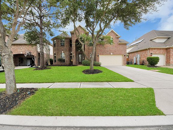 4th image of 28047 Comal Karst Dr