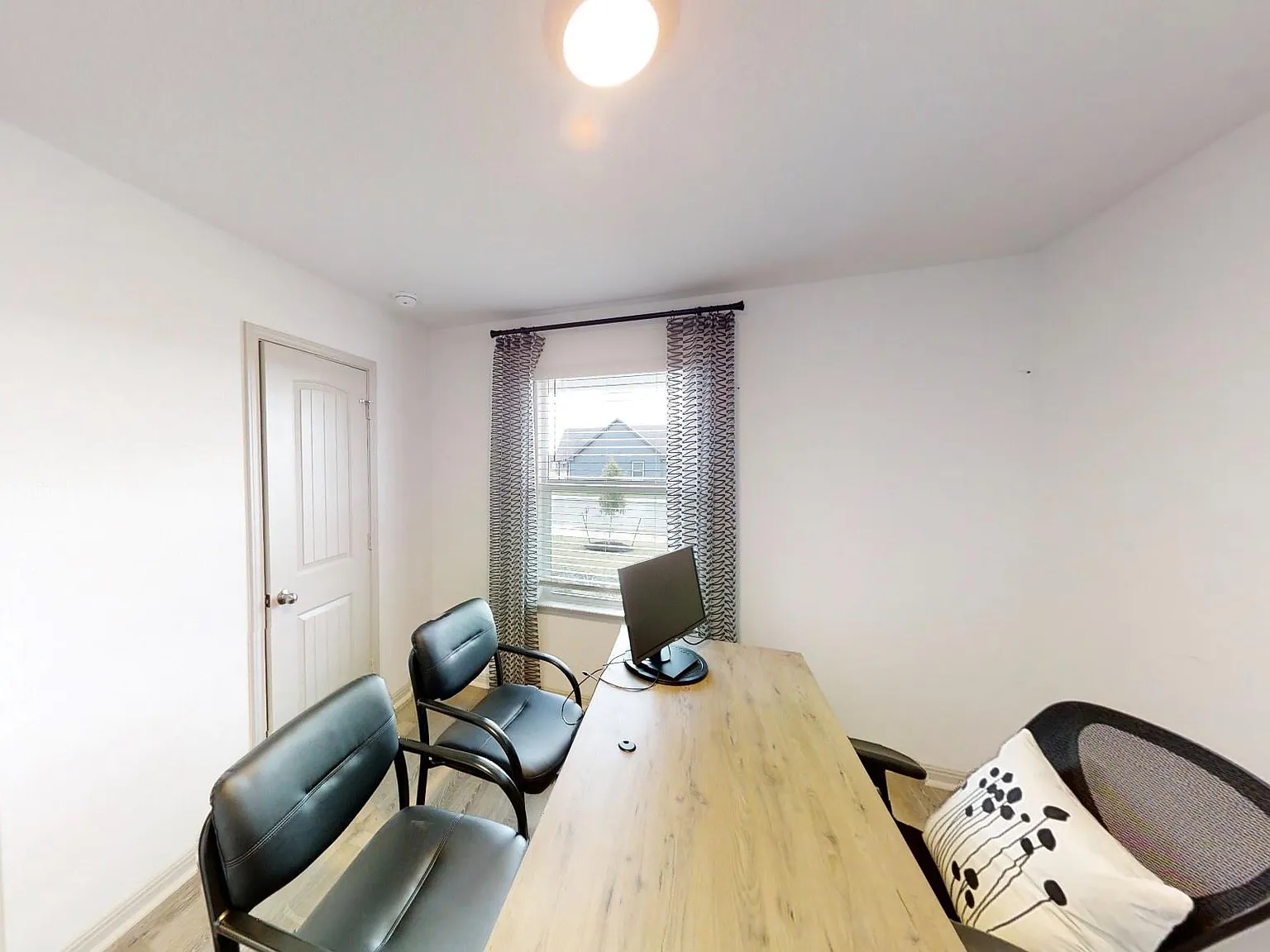 4 bed, 3.0 bath, 2034 sqft, $2,225 — Photo 4