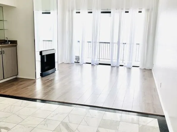906 N Doheny Dr APT 512, West Hollywood, CA 90069