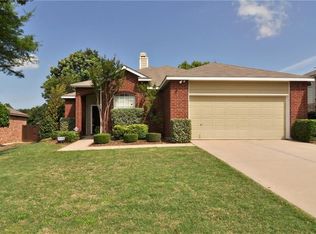 2715 Clark Dr, Corinth, TX 76210