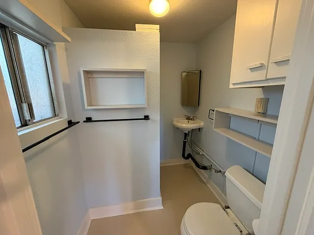 2628 Central Ave — Photo 8