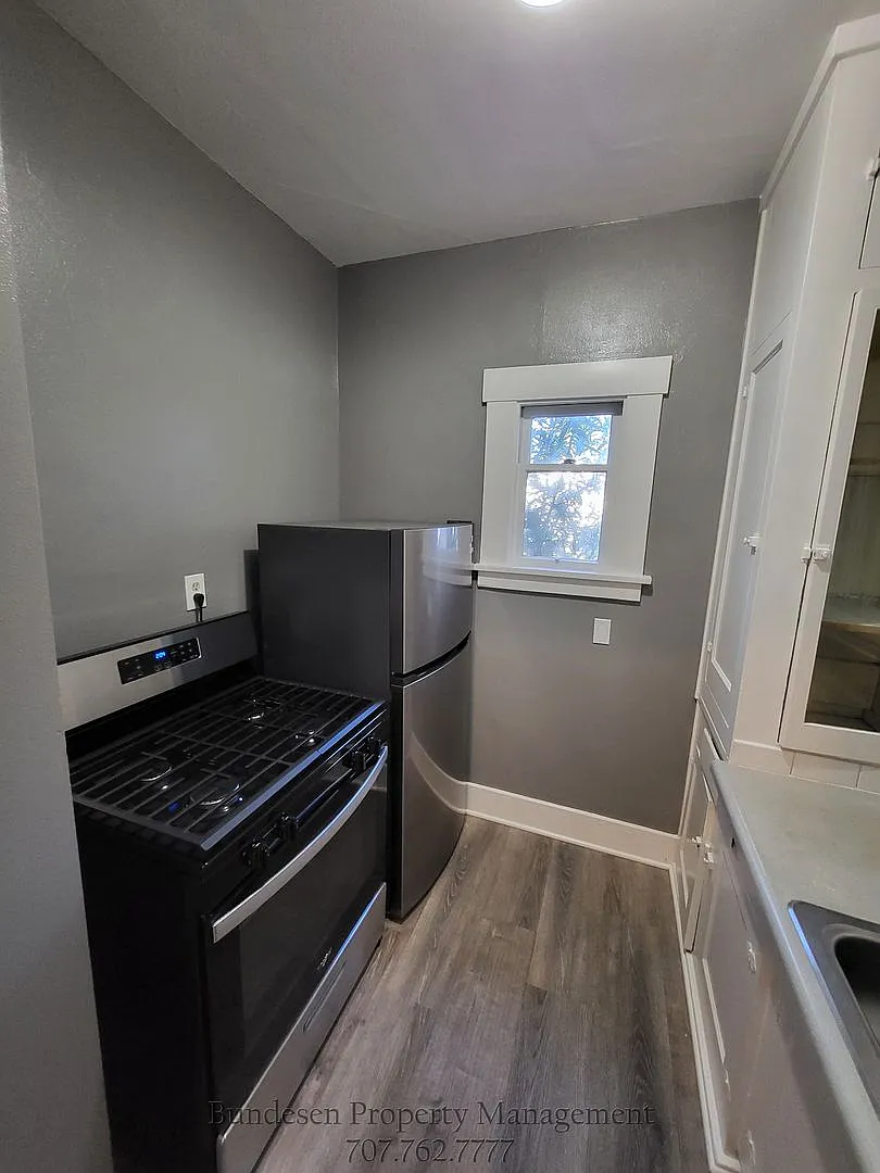 126 Leland Street — Photo 2