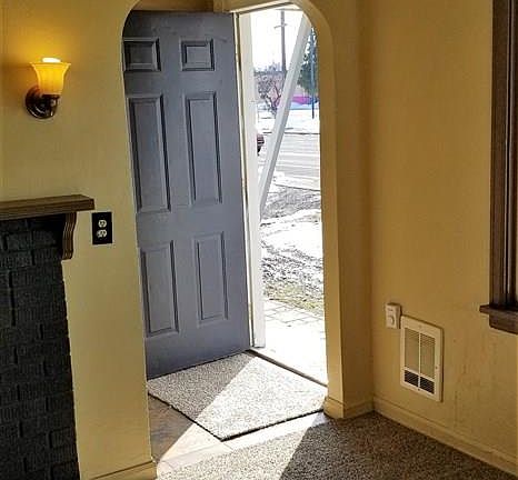 3rd image of 1810 W 4th Ave
