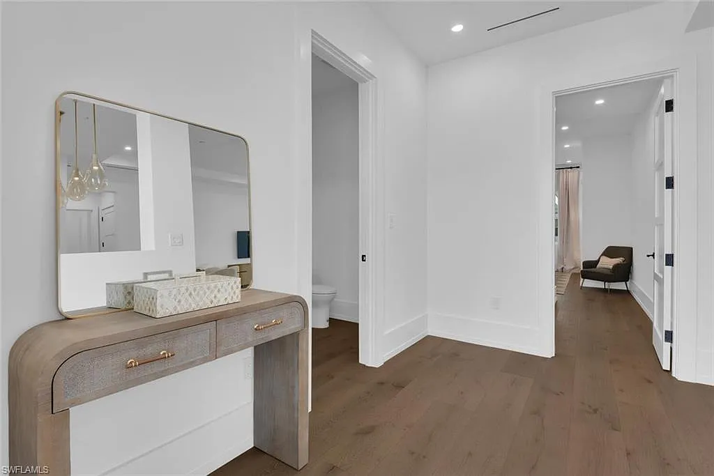 2 bed, 2.5 bath, 1704 sqft, $24,000 — Photo 2