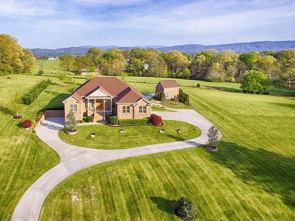 5th image of 420 Cypress Dr