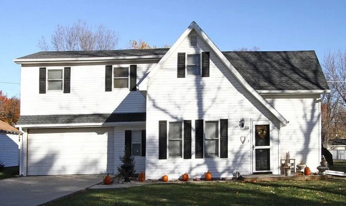 3 bed, 2078 sqft, $1,700 — Photo 1