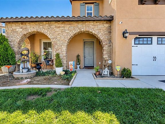 2nd image of 596 Hacienda Dr