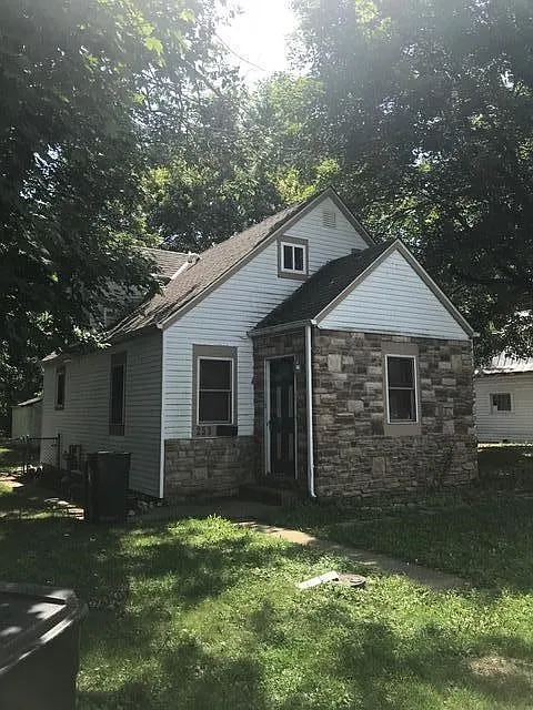 253 Washington Ave photo 1