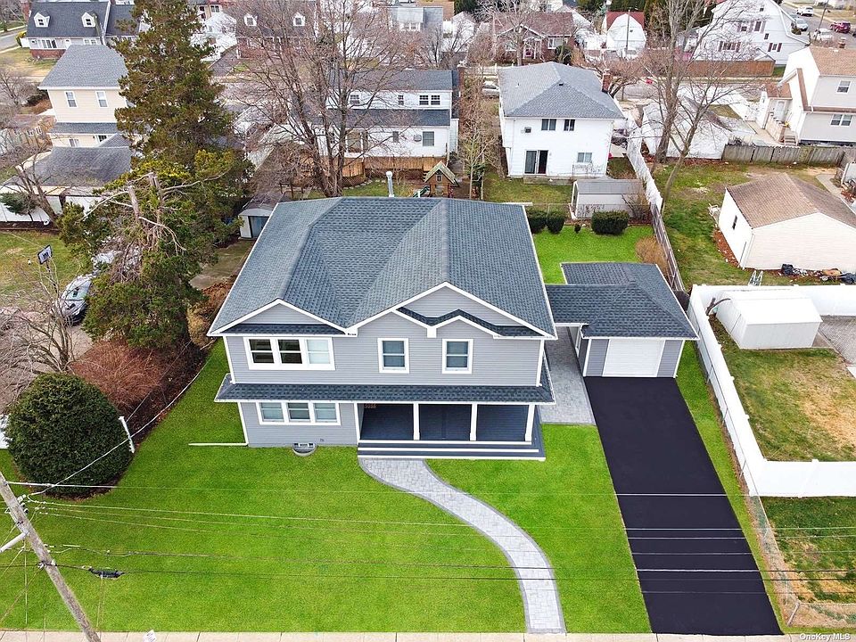 4 Lawnside Dr, Hicksville, NY 11801 | Zillow