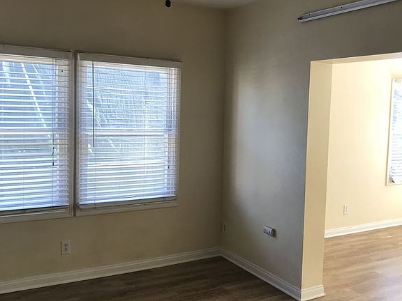 3rd image of 526 Magnolia Ave APT 05