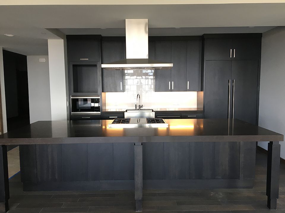 1st image of 7101 Silver Lake Dr #233
