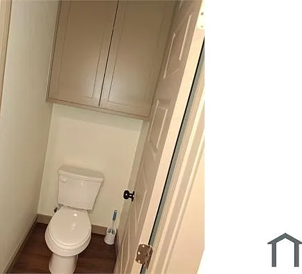 1401 Marshall St — Photo 15