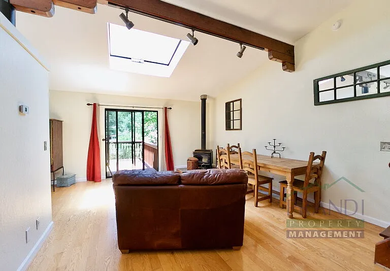 51 Aztec Ave — Photo 3