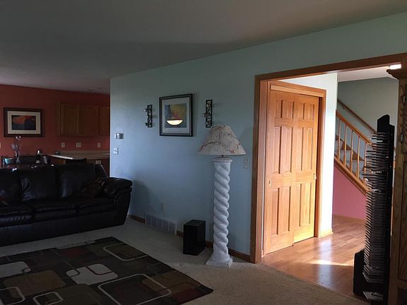 4th image of 262 Highland Dr