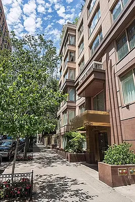 Sold by Compass | media 9