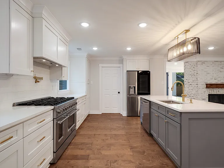 519 Thorn Ridge Cv — Photo 23