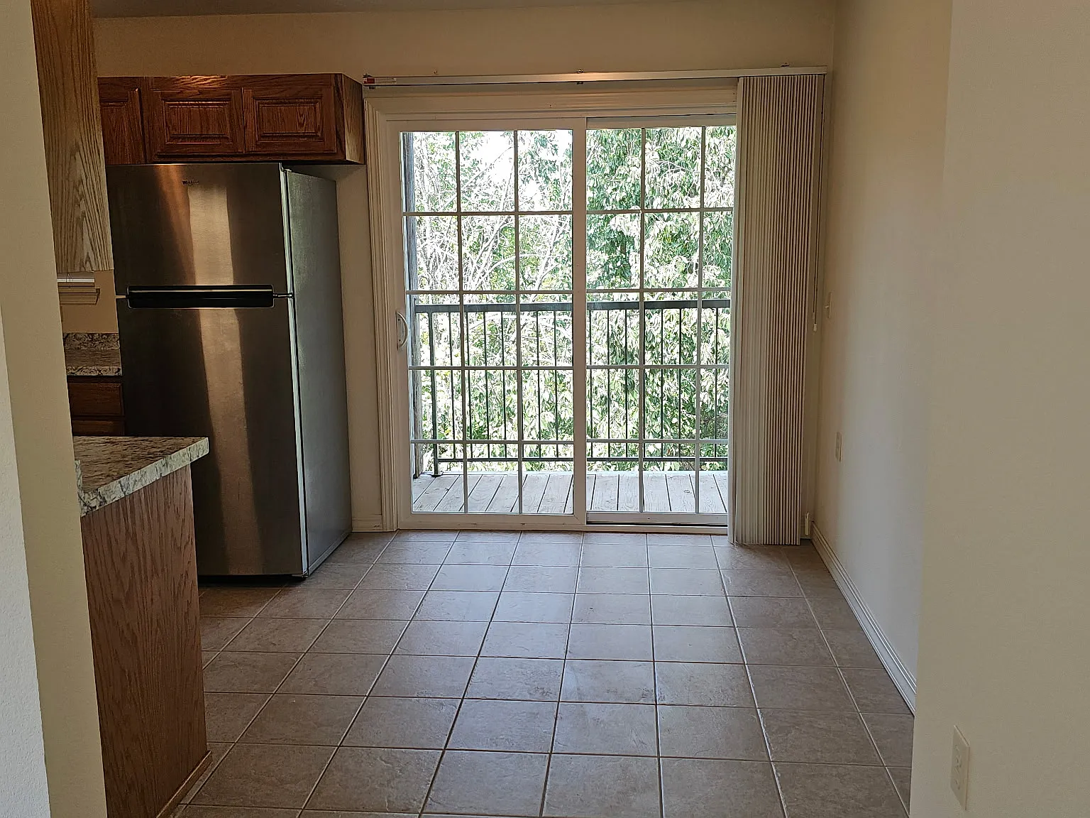 2 bed, 1025 sqft, $1,350 — Photo 4