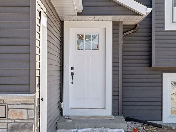 5th image of 492 Coyote Way