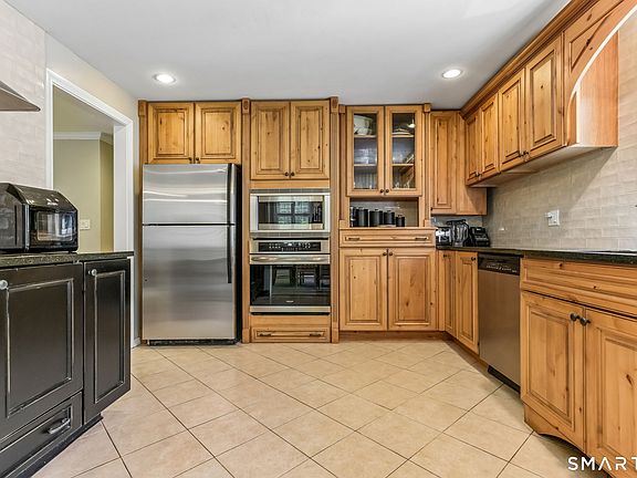 4th image of 1353 Durham Road