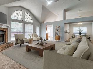4376 Newberry St, Grand Prairie, TX 75052