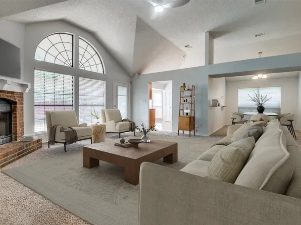 4376 Newberry St, Grand Prairie, TX 75052