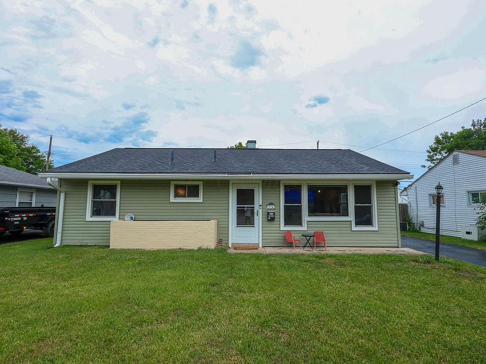1st image of 2974 Louise Ave