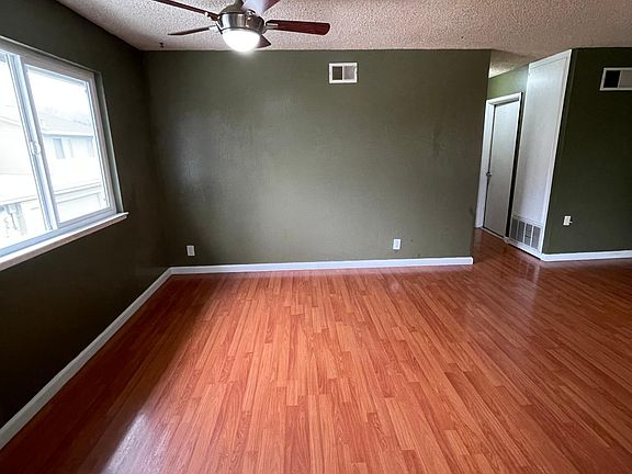 5th image of 2152 Galveston Ave