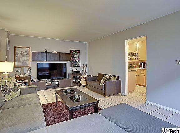 3rd image of 3040 Vineland Ave APT 2