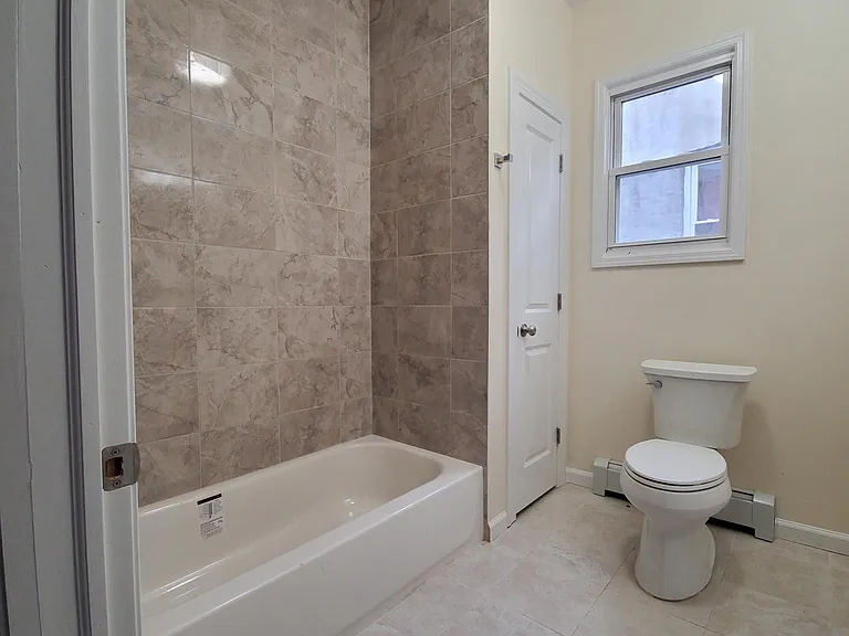 140 Clinton Pl #3 — Photo 4