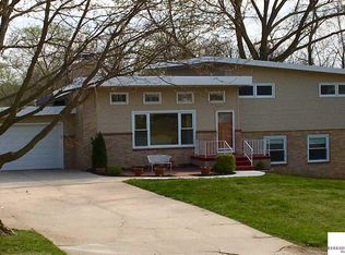 4629 Manchester Dr, Omaha, NE 68152