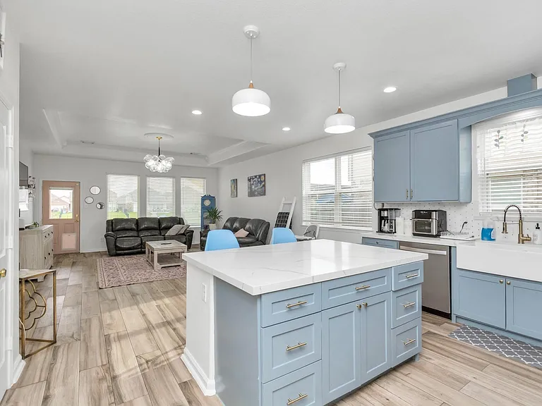 24834 Puccini Pl — Photo 8