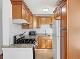 281 River St #2, Cambridge, MA 02139