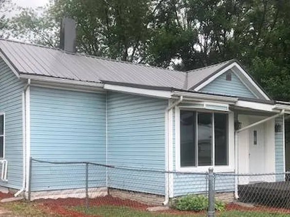 752 E Lincoln St, Nappanee, IN 46550