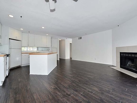 4th image of 1640 10th Ave Unit 206