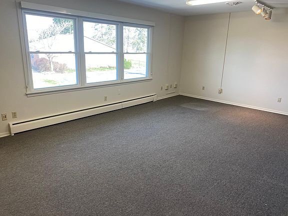 5th image of 1520 Maple Dr #1