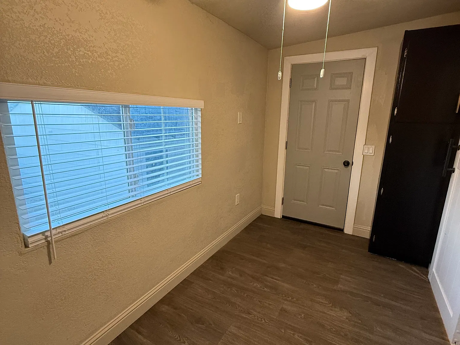 Studio, 120 sqft, $1,200 — Photo 3