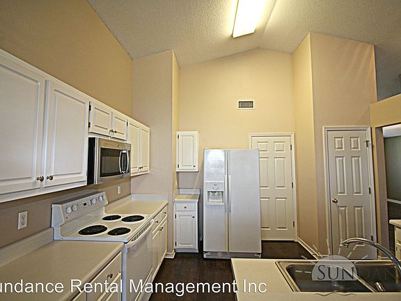 4th image of 442 Pristine Water Ln