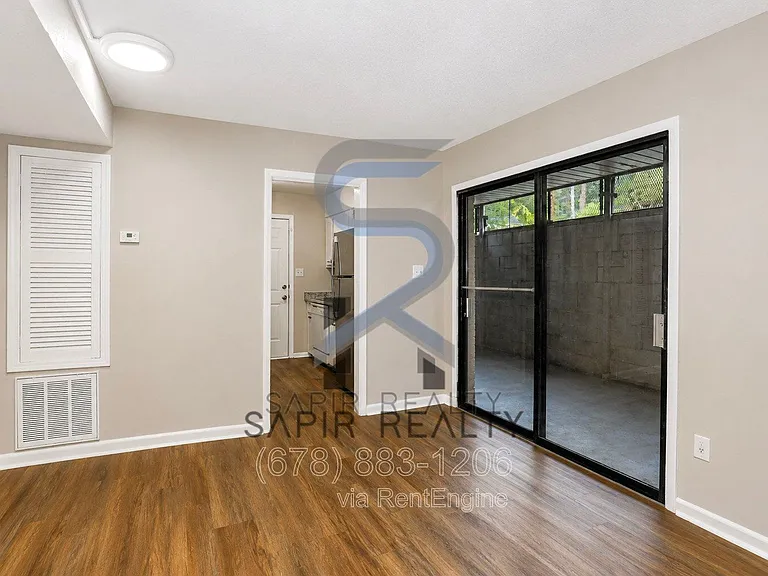3300 College St #5 — Photo 6