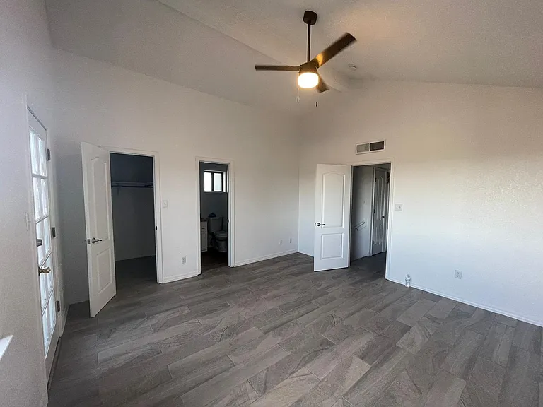 567 Kieffer Ln — Photo 4