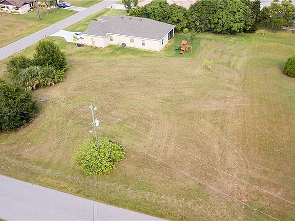 2nd image of 2296 Bonn Ct